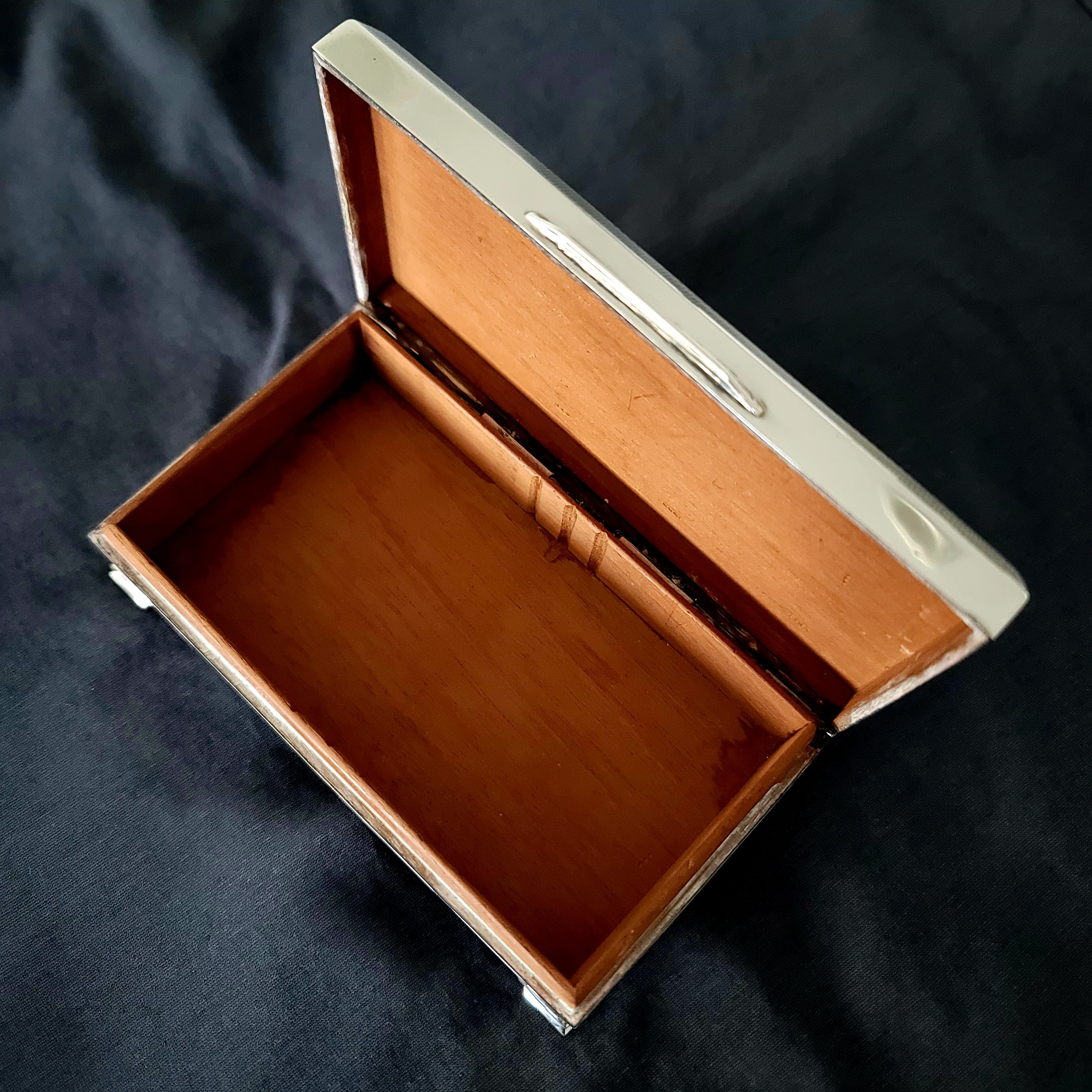 Vintage English Sterling Silver Cigar Box H.BROS Birmingham 1950 Cedar Lined.  No.SS138