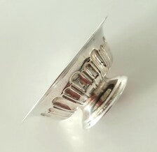 A pair of sterling silver bowls from a famous American silverware maker  NO:SS033