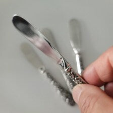 Godinger Silver Plated Butter Knives Set: Vintage Floral Victorian Revival, Gift Box. No.DS033