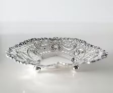 Famous American brand Gorham 925 sterling silver heart-shaped plate | circa 1920s hollow relief bowl | three-legged tray | No:SS069