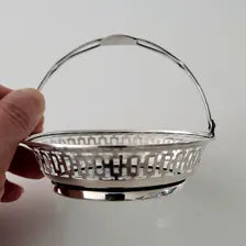 Watson Sterling Silver Basket with Cut Glass, Pierced Design, 1910s Bonbon Dish -86g,Diameter 10.5cm No:SS113
