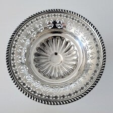 Birks Sterling Silver Pedestal Compote Dish, Pierced Floral Border, Pattern No.62/15, c.1940s – 176g, 16.7cm No.SS116