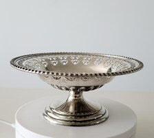 Birks Sterling Silver Pedestal Compote Dish, Pierced Floral Border, Pattern No.62/15, c.1940s – 176g, 16.7cm No.SS116