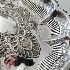 Victorian Silver Plated Basket by Barker Brothers & George Stockwell, Pierced Rococo Swing Handle Dish, England c.1890  No.DS060