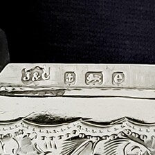 1904 Birmingham Sterling Silver Vesta Case · J & C · Hand-Engraved Floral Design · 23g No.SS131