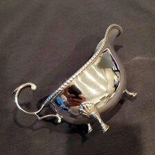 1937 George Howson Sterling Silver Sauce Boat · Sheffield · Shell Feet · 136g No.SS134