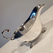 1937 George Howson Sterling Silver Sauce Boat · Sheffield · Shell Feet · 136g No.SS134