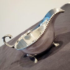1937 George Howson Sterling Silver Sauce Boat · Sheffield · Shell Feet · 136g No.SS134