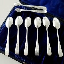 Antique Sterling Silver Teaspoons  Sugar Tongs Set · 1908 Sheffield & 1892 London Master Spoon · 58g · Original Case No.SS129