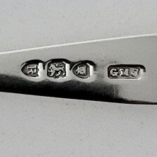 Antique Sterling Silver Teaspoons  Sugar Tongs Set · 1908 Sheffield & 1892 London Master Spoon · 58g · Original Case No.SS129
