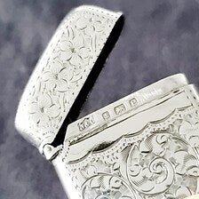 1904 Birmingham Sterling Silver Vesta Case · J & C · Hand-Engraved Floral Design · 23g No.SS131