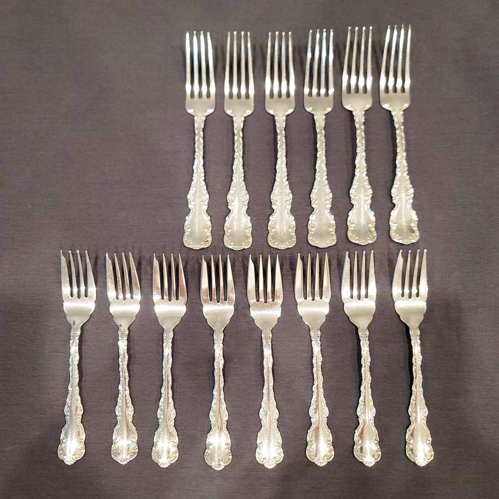 Birks Sterling Silver Flatware Set (34 pcs, c.1940s) – Louis XV Pattern, 1100g Silver, Original Chest  No.SS120