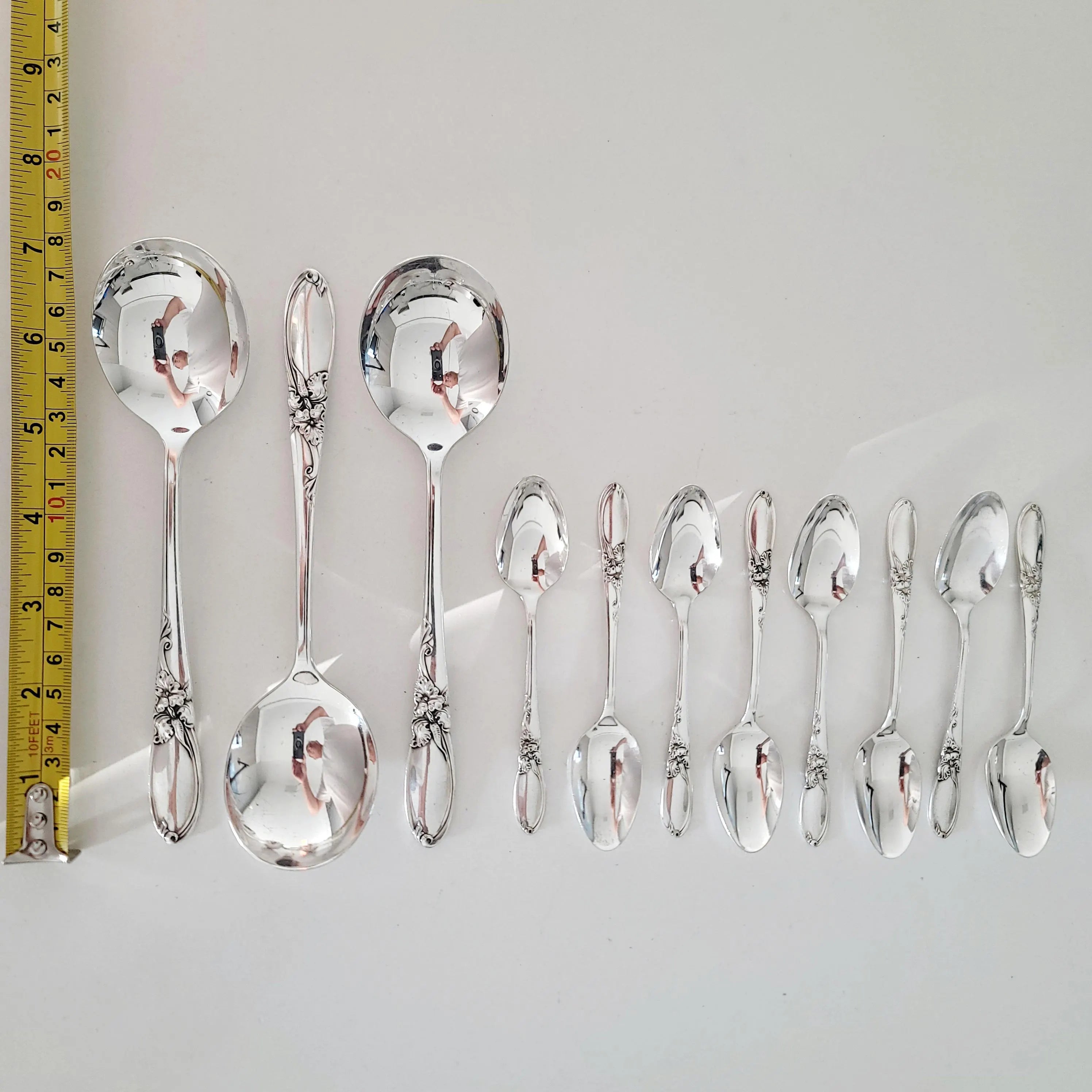Vintage Community Silverplate Flatware Set “White Orchid” 1953 Pattern – 58 Pcs w/ Wooden Chest – Elegant Floral Design No.DS057