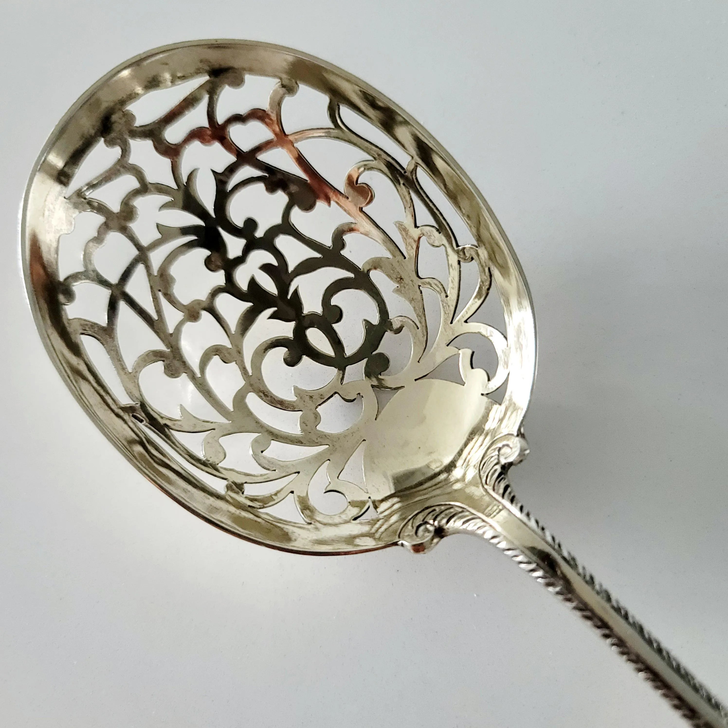 1910 Edwardian Fully Gilt Sterling Silver Pierced Sugar Sifters, John Round & Son Ltd, London, 138g — No.SS124