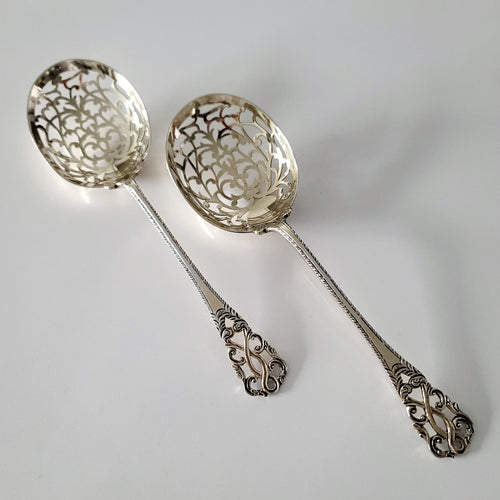 1910 Edwardian Fully Gilt Sterling Silver Pierced Sugar Sifters, John Round & Son Ltd, London, 138g — No.SS124
