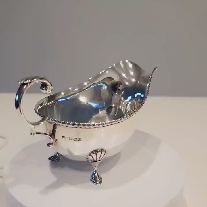 1937 George Howson Sterling Silver Sauce Boat · Sheffield · Shell Feet · 136g No.SS134